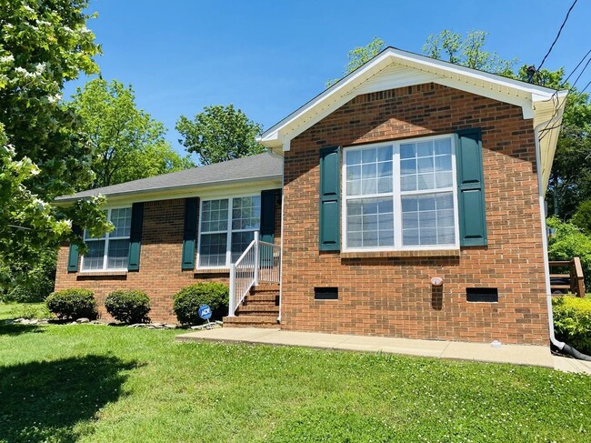 Building Photo - 828 Mulberry Dr Rental