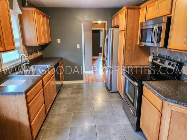 Photo - Charming 4-Bedroom Ranch in West Des Moines with a fenced in yard and a finished basement!!