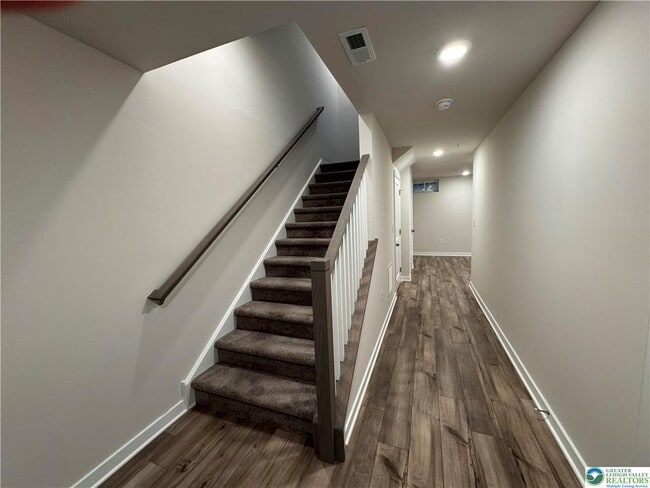 Photo - 7634 Clayton Ave