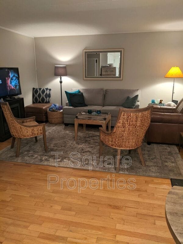 Photo - 223 Dayton St