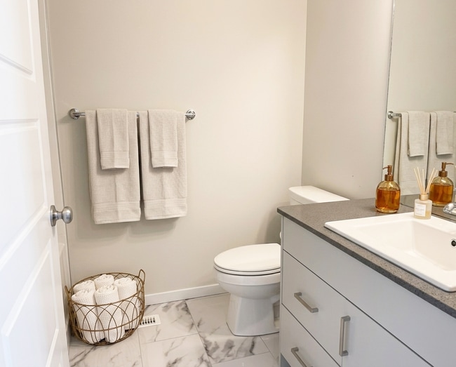 Photo - 17820 73 St NW