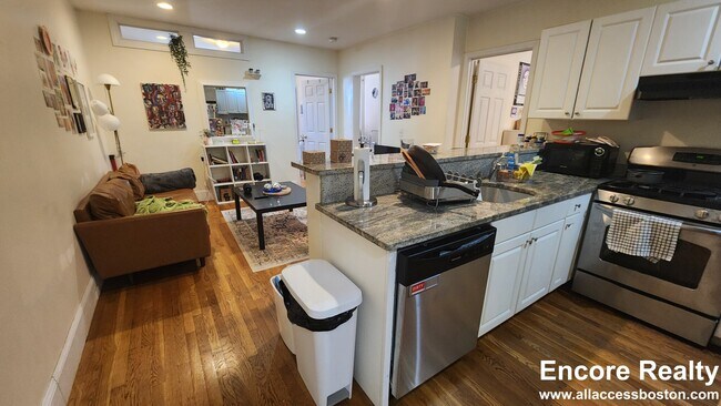 Photo - 66 Egmont St Unit 2