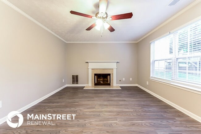 Photo - 2520 Lake Royale Dr