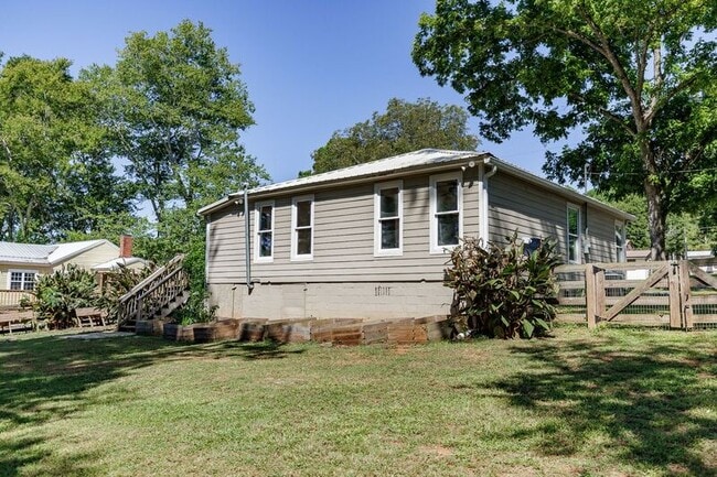 Photo - 269 Park Dr