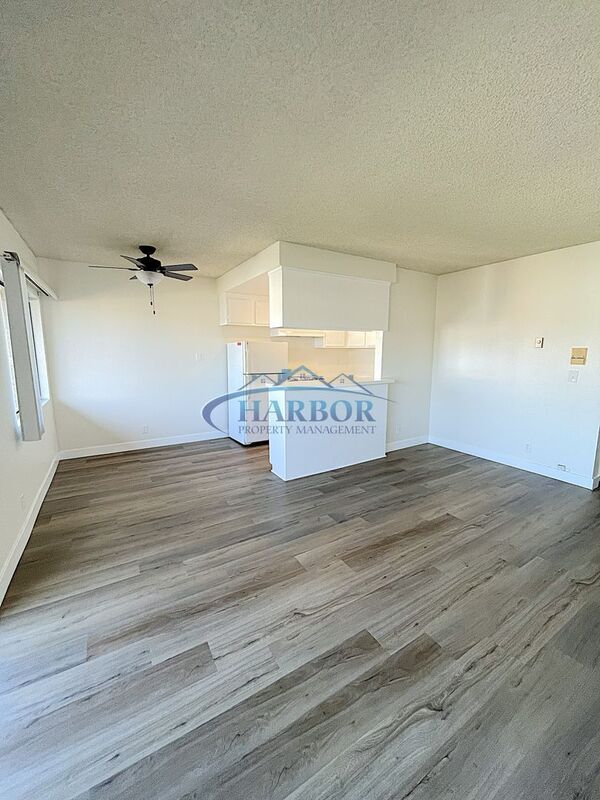 Photo - 949 W 26th St Unit 204