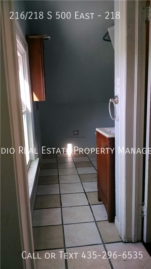 Photo - 216/218 S 500 East - 218-