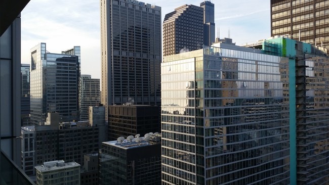 Photo - 8 E Randolph St