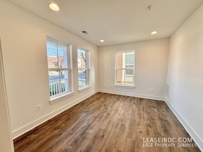 Photo - 1207 Allison St NE