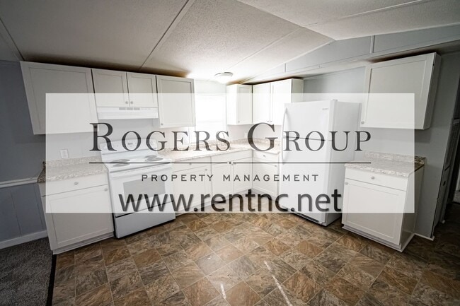 Photo - 15 Freedom Ln