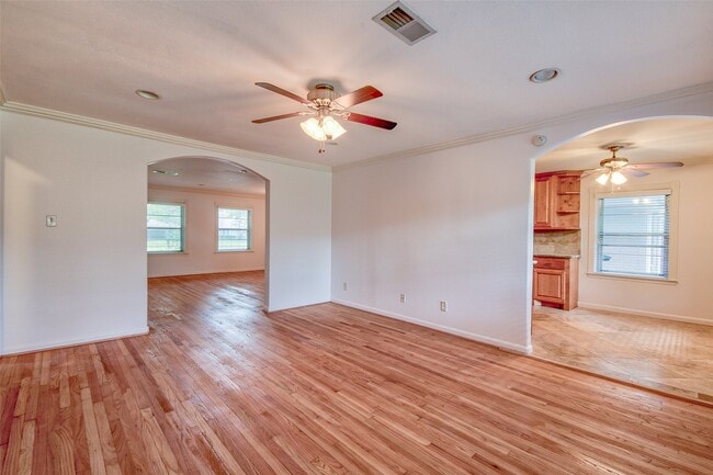 Photo - 4710 Willowbend Blvd House