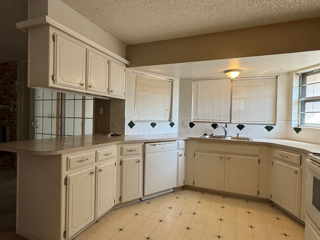 Photo - 7909 NW Terrace Hills Blvd