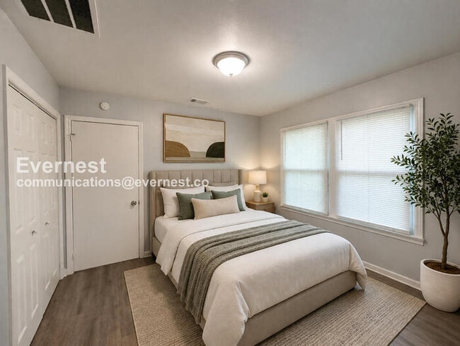 Photo - 386 Lindsey Dr SE