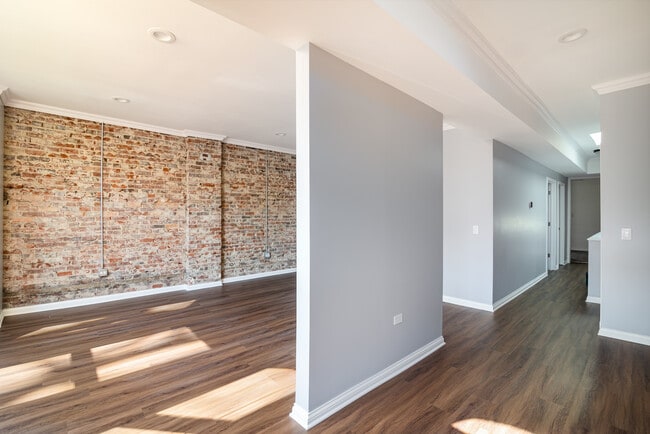 Photo - 1820 W Newport Ave