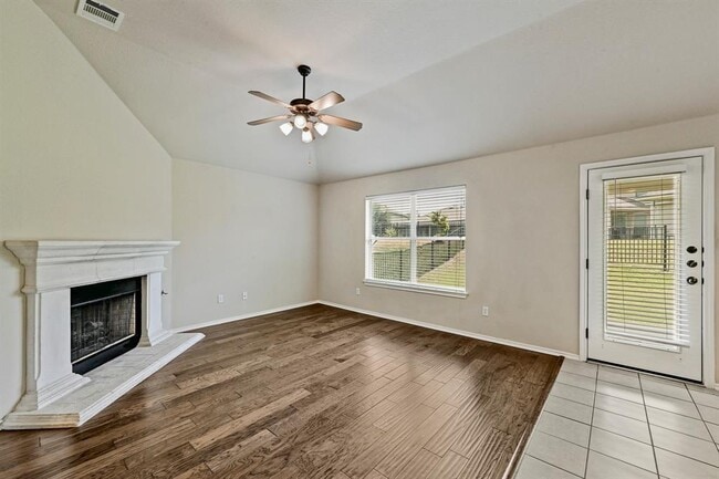Photo - 49 White Magnolia Cir