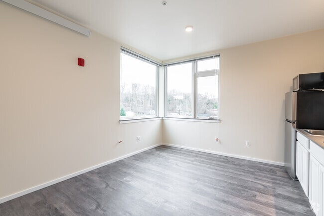 Studio - Unit E - Bedroom