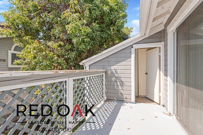 Photo - 3642 1/4 N Garey Ave-55 Unidad 55