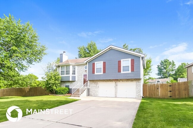 Building Photo - 11200 N Nashua Dr