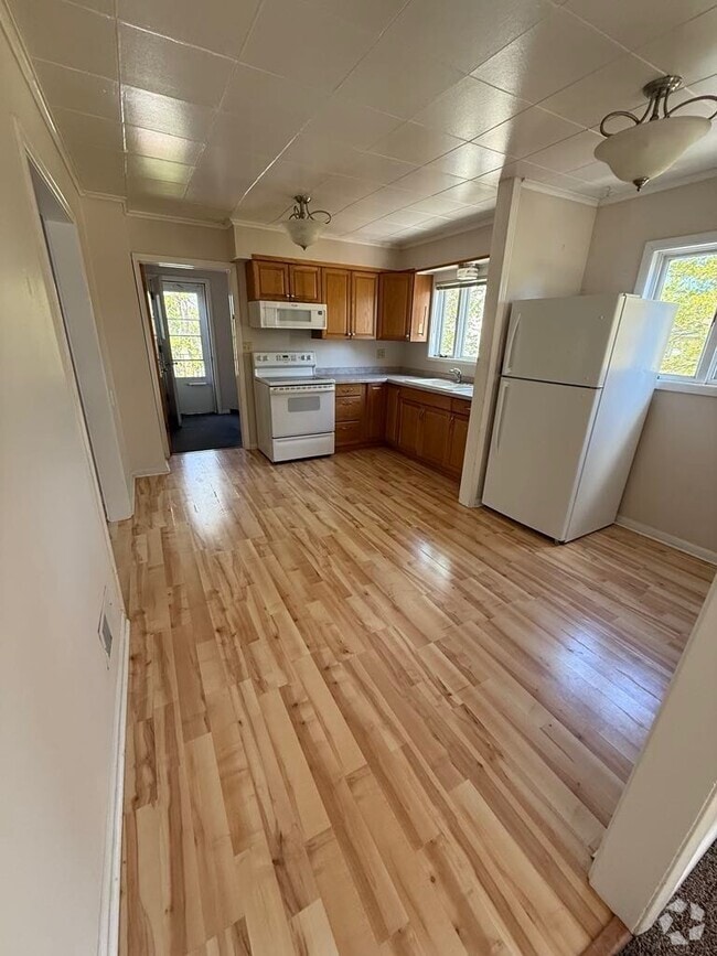 Building Photo - 1917 S 97th St Unit 1919 Rental