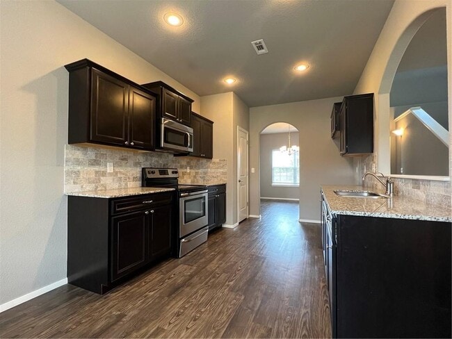 Photo - 1306 W Walker Dr