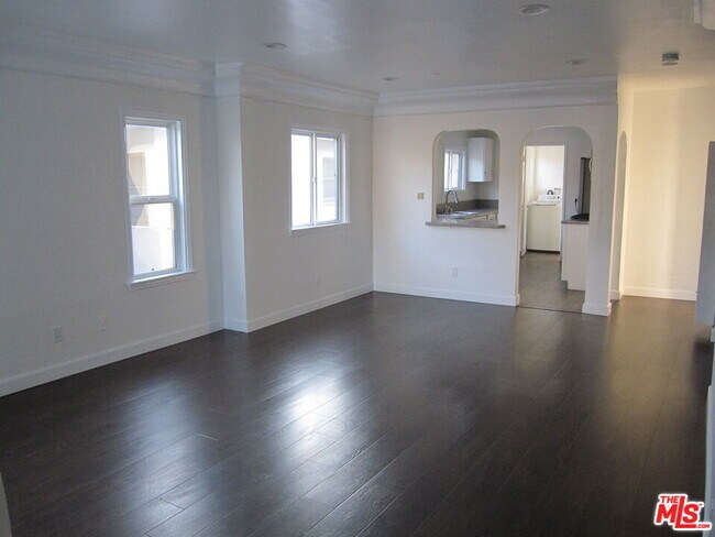 Photo - 1047 S Wooster St Casa