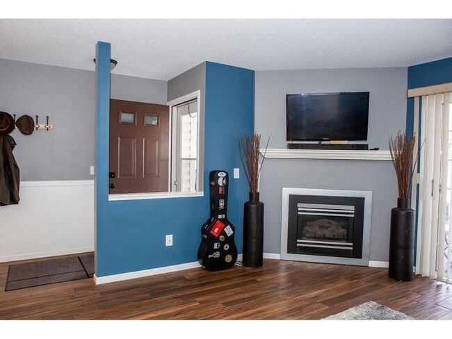 Photo - 2556 Lockwood Dr