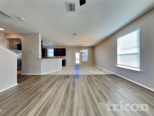 Photo - 13725 Vigilance St