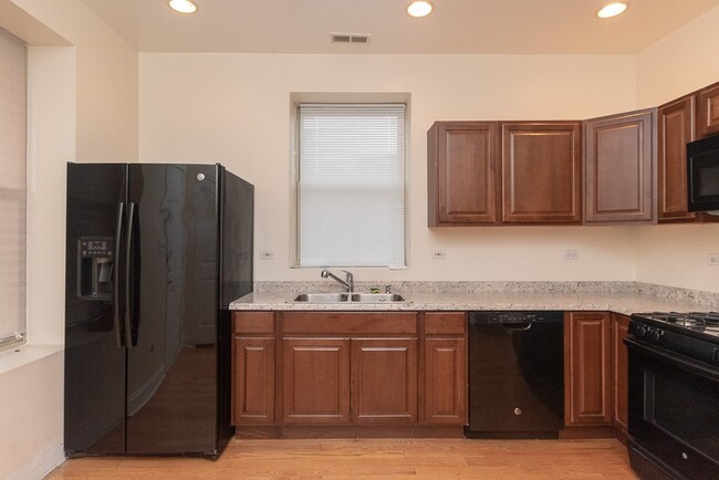 Photo - 2537 N Kildare Ave Unit 3