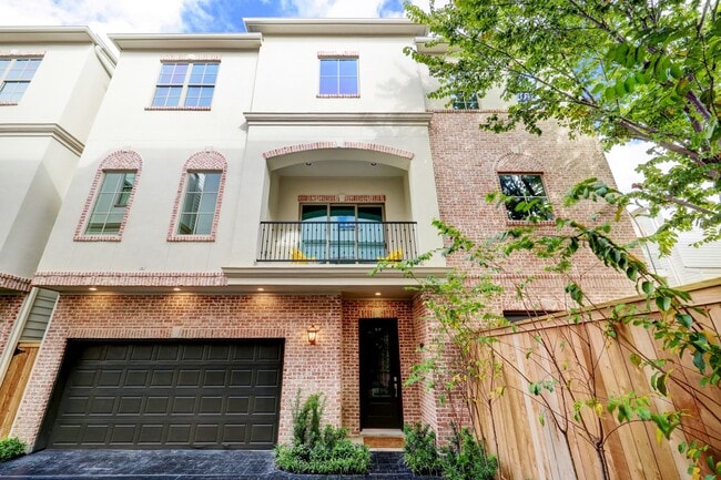 Photo - 505 Reinicke St