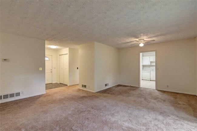 Photo - 5805 Singleton Rd