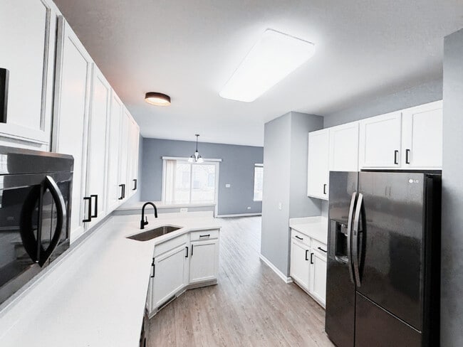 Photo - 3736 Munson St