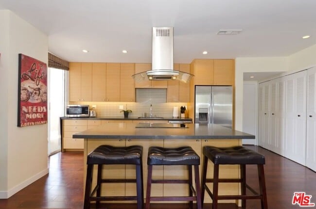 Photo - 7250 Franklin Ave Unidad 901