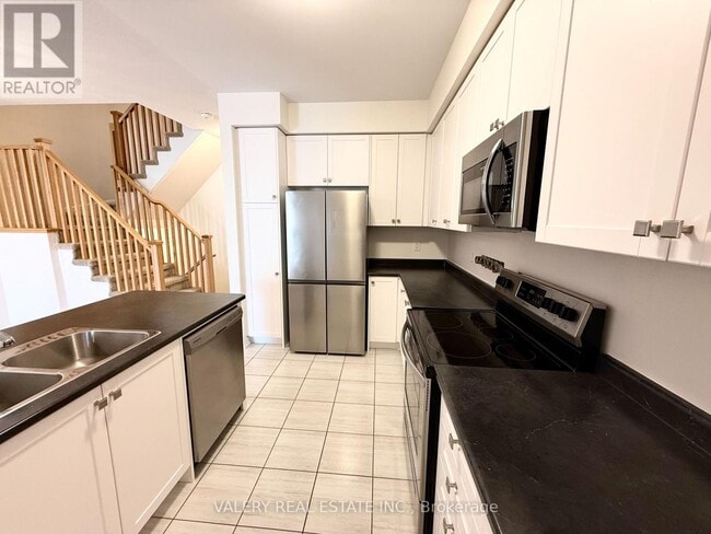 Photo - 137 Bravo Ln