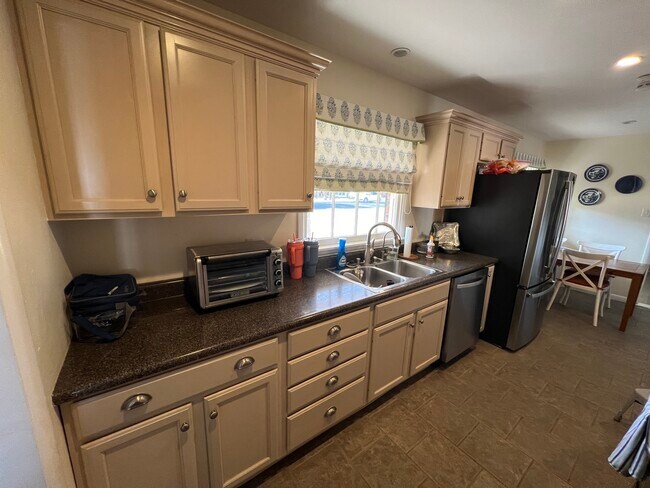 Photo - 2204 Boyd Ave