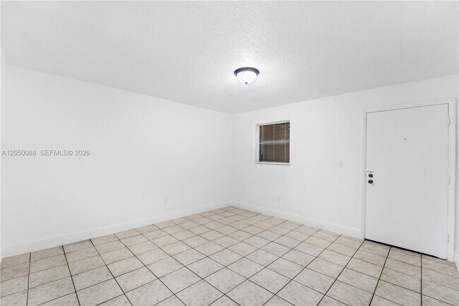 1305 W 53rd St Unit 420