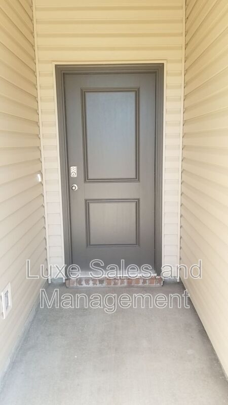 Photo - 3118 Debbie Ln