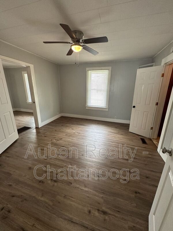 Photo - 67 Hargrave Rd