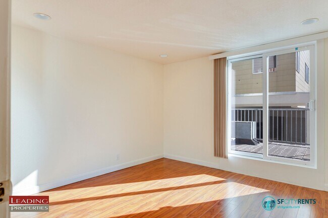 Photo - Cow Hollow: Urban Hideaway with Private Deck at the Crossroads of Cow Hollow, Marina & Russian Hill Unit 1447 Lombard St. #A