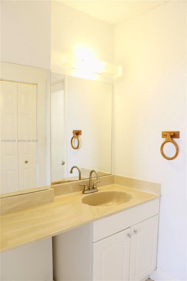 Photo - 6900 Bay Dr Unit 4A