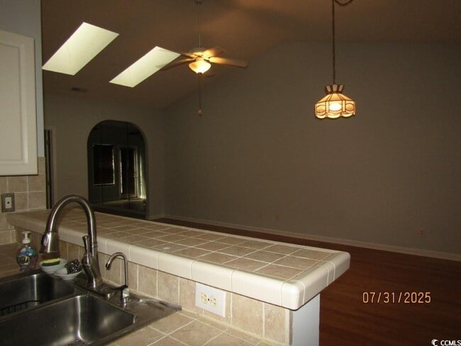 Building Photo - 4520 Lighthouse Dr