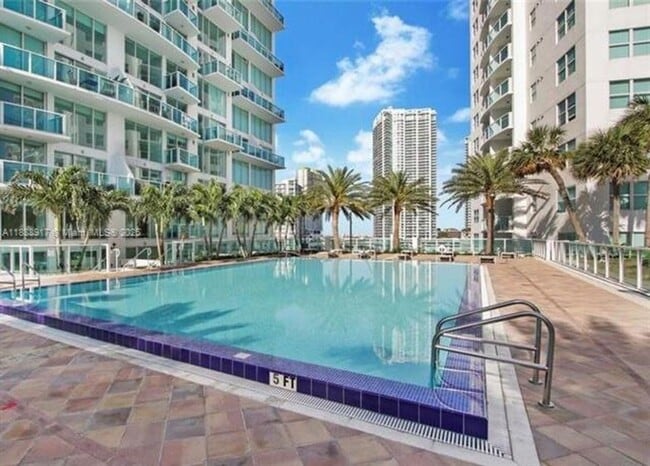 Photo - 41 SE 5th St Unidad 41 SE 5th St 501