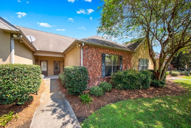 Building Photo - 809 Summer Breeze Dr Unit 809 Summer Breeze #308 Rental