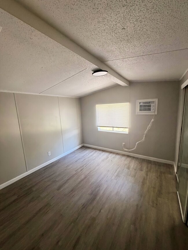 Photo - 18 Deerwood Park