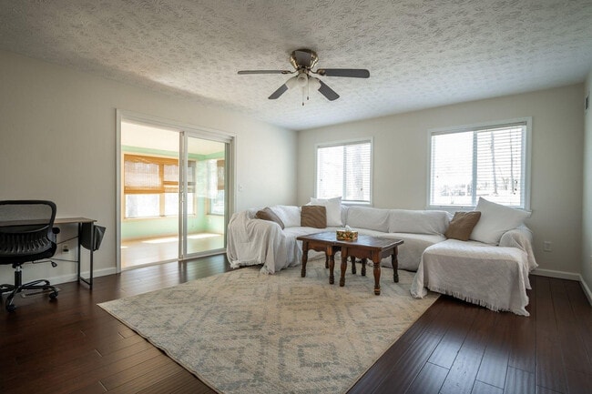 Building Photo - 157 Beaverdam Creek Rd Unit ID1302838P Rental