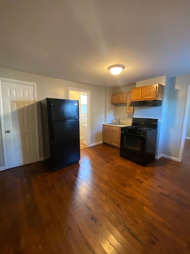 Building Photo - 1694 S Washington Ave Unit 1694 S Washington Avenue  A