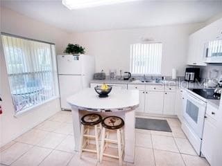 Building Photo - 2890 Club Cortile Cir