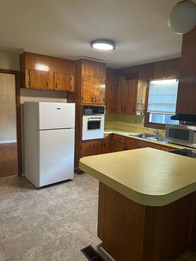 Photo - 1220 W Park Ave