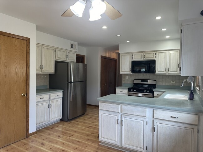 Photo - 1336 N Northwest Hwy Unit 2nd Floor