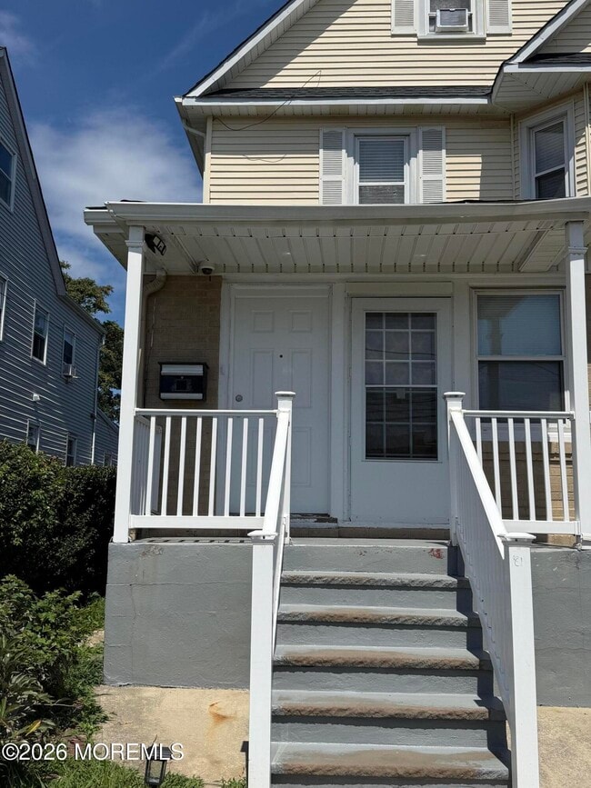Photo - 181 Garfield Ave