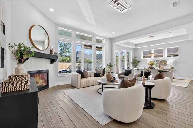 Building Photo - 16410 Rosemary Grove Ln