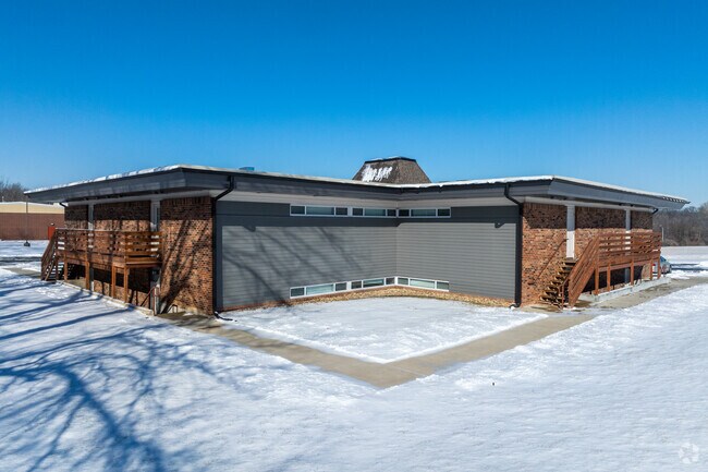 Building Photo - Hudson on the Blue